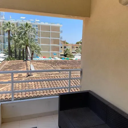 Roberto בית הארחה 2*